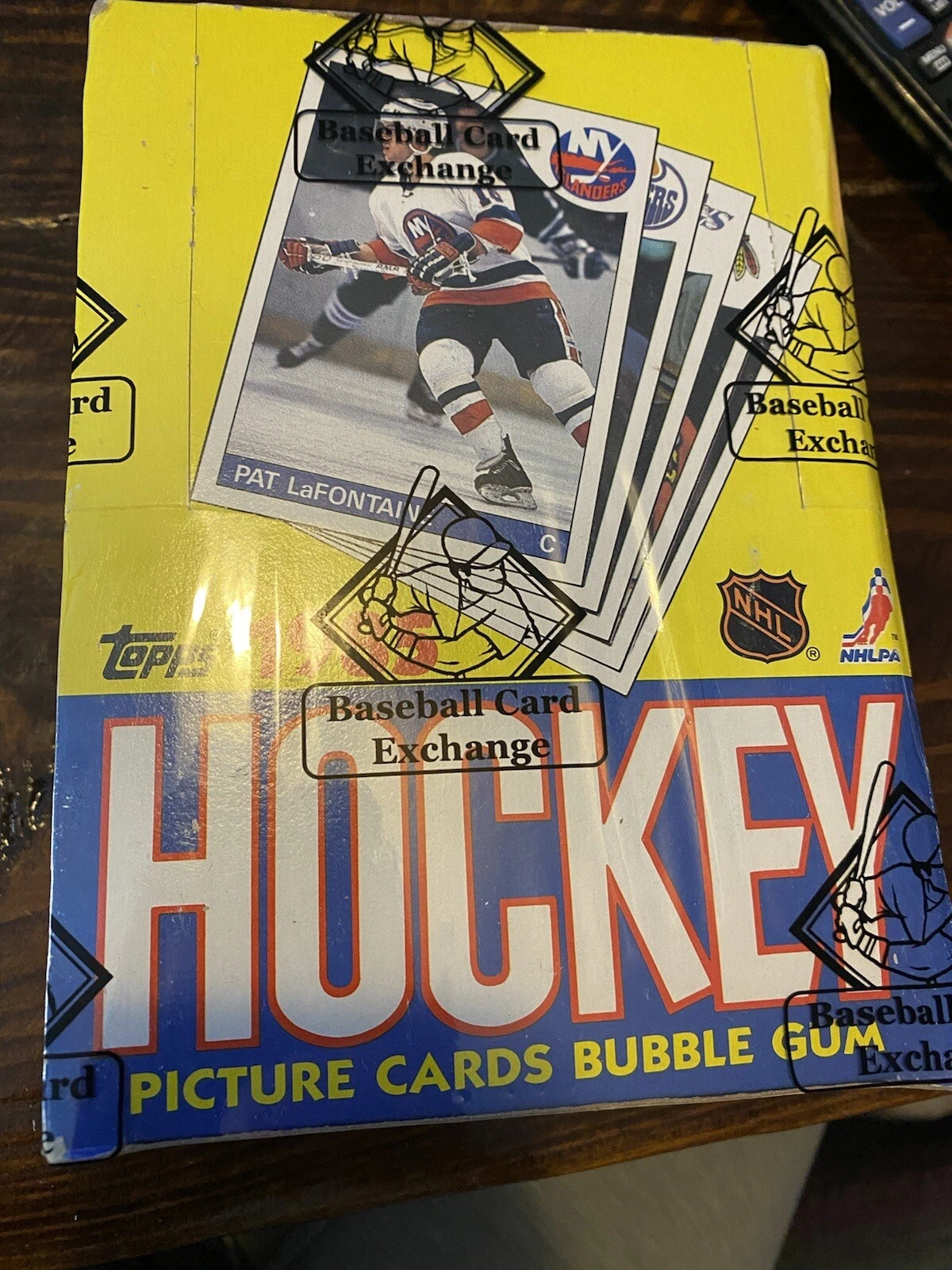 1985-86 Topps Hockey (Sealed Box) product image